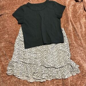 Girly Skirt 💐 + tee!!